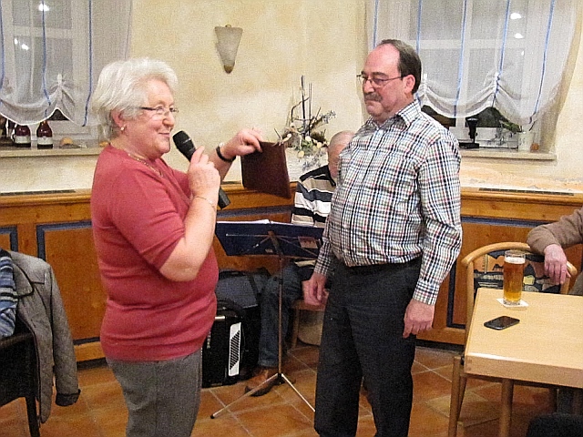 15_Mit_einem_grossen_Geldbeutel_soll_er_sein_Amt_beginnen.jpg
